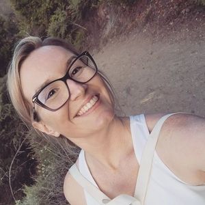 Meet your Posher, Elizabeth